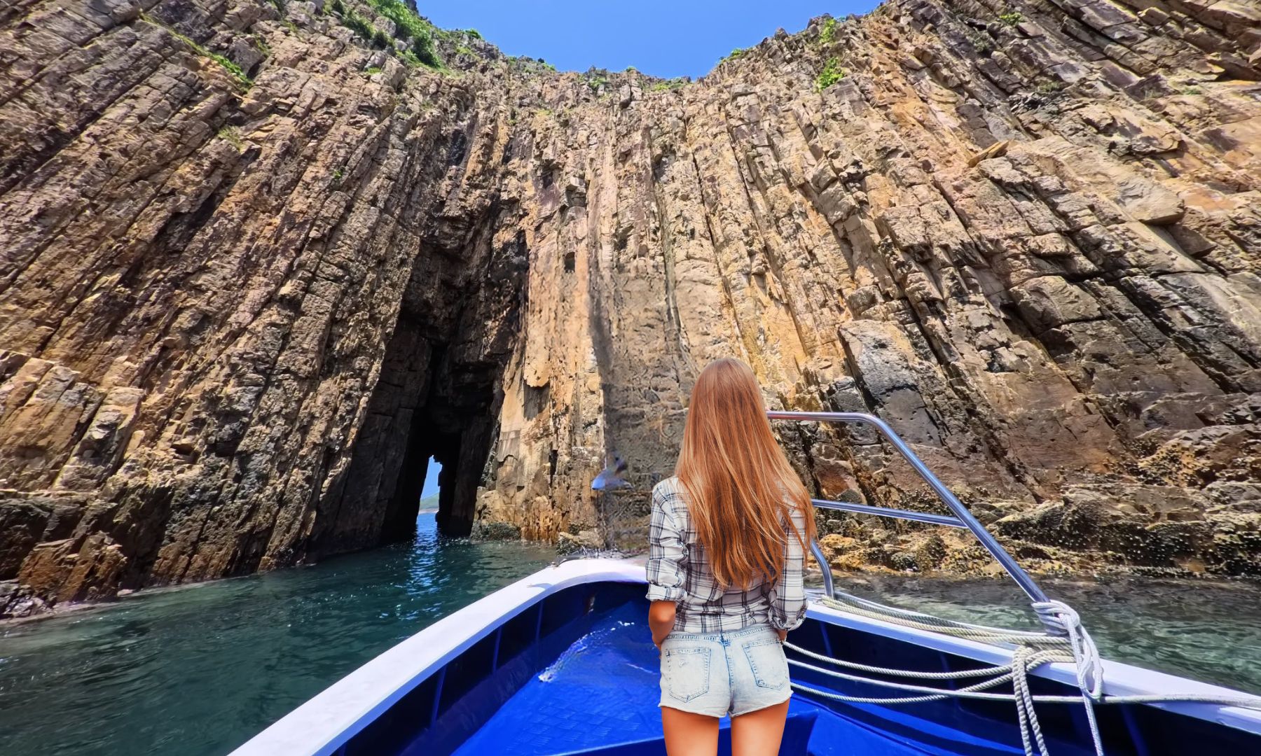 各スポットで英語ガイドが写真撮影をお手伝いします♪ ご希望の方はぜひ思い出の写真をたくさん残してください。